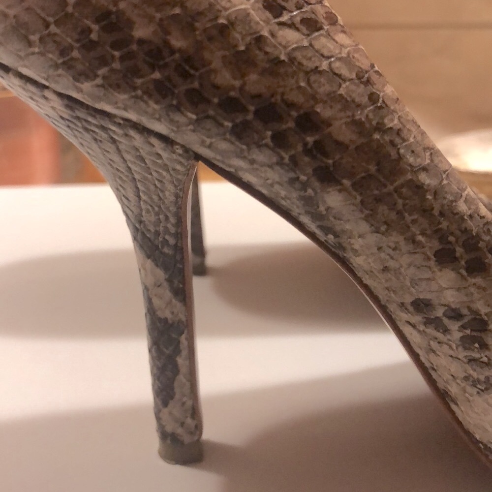 COACH heels - Picture 5 of 11